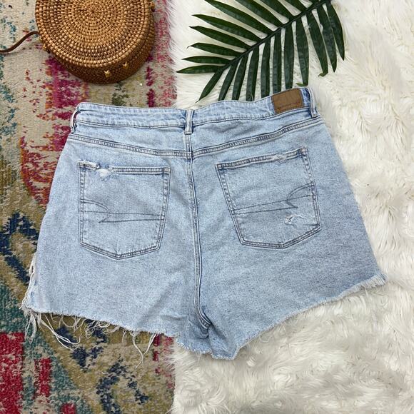 AE American Eagle Distressed Raw Edge Cut Off Mom Short Jean Shorts Plus Size 18 - Picture 2 of 5